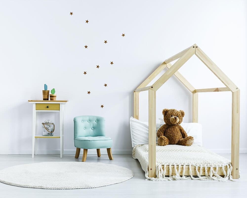 chambre avec LIT-MONTESSORI-LITS-DE-BEBE